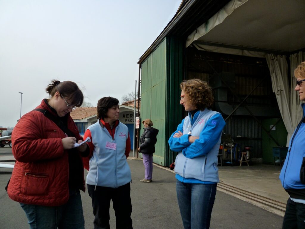 emmaflypink1stageannadalmazzomargotacquadernironniepaszek01